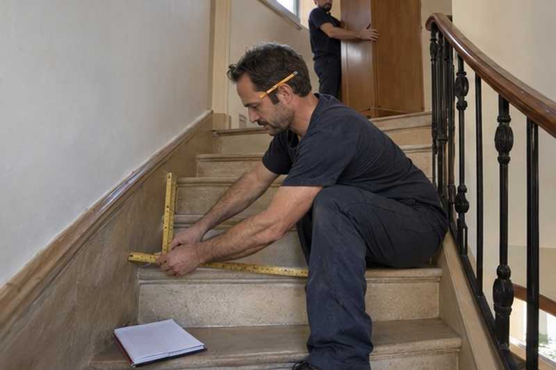 Virage d’escalier mesuré avant passage : chantier Rue de l’Orme